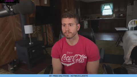 hotmuscles6t9 online show from March 8, 8:35 pm