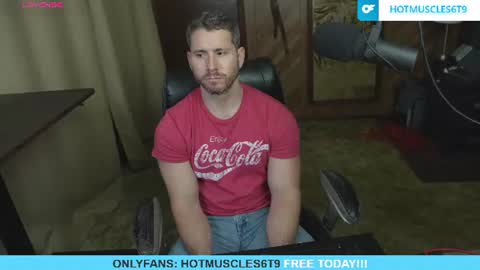 hotmuscles6t9 online show from June 14, 2:24 am