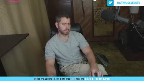 hotmuscles6t9 online show from June 16, 1:41 am