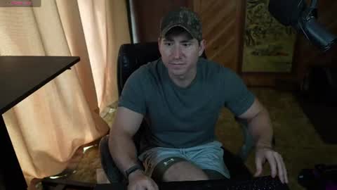 Snapshot of hotmuscles6t9 chatting on July 17, 4:56 pm hotmuscles6t9 online show from July 17, 4:56 pm