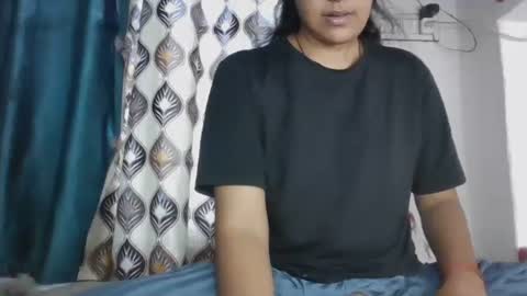 Snapshot of hotnsweetindian chatting on October 27, 6:28 am lola online show from October 27, 6:28 am