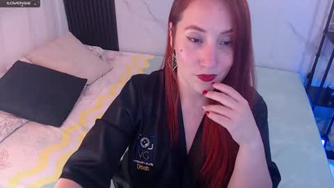 Snapshot of hotpawgmilf chatting on December 29, 2:49 am Sussy Bloom online show from December 29, 2:49 am