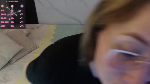 Sussy Bloom  online show from February 11, 9:20 pm