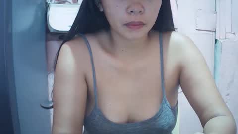 Snapshot of hotpink4u04 chatting on October 28, 8:00 pm hotpink4u04 online show from October 28, 8:00 pm