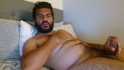 Snapshot of hotsexdude69 chatting on October 12, 6:12 am hotsexdude69 online show from October 12, 6:12 am