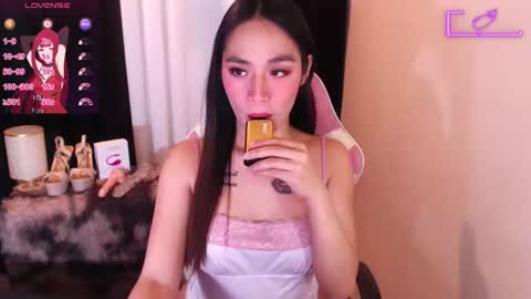 Jade Cruz online show from February 3, 10:42 am