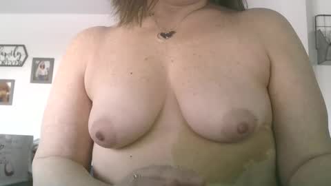 Snapshot of hotspot829 chatting on February 24, 5:09 pm hotspot829 online show from February 24, 5:09 pm