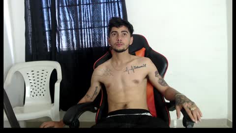 Snapshot of hotsteel420 chatting on January 19, 1:44 pm hotsteel420 online show from January 19, 1:44 pm