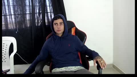 Snapshot of hotsteel420 chatting on January 28, 1:38 pm hotsteel420 online show from January 28, 1:38 pm