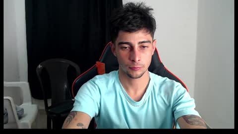 Snapshot of hotsteel420 chatting on February 3, 1:30 am hotsteel420 online show from February 3, 1:30 am