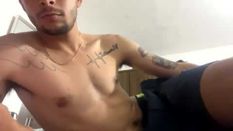 Snapshot of hotsteel420 chatting on February 21, 1:44 am hotsteel420 online show from February 21, 1:44 am