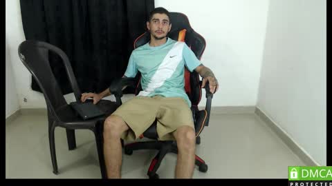 Snapshot of hotsteel420 chatting on September 16, 12:33 am hotsteel420 online show from September 16, 12:33 am