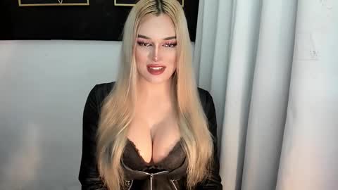 STELLA online show from October 24, 1:24 am