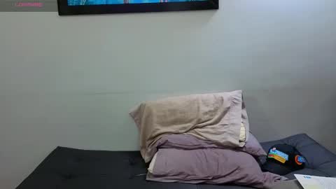 Snapshot of hotstud_999 chatting on October 29, 2:25 am Andres online show from October 29, 2:25 am