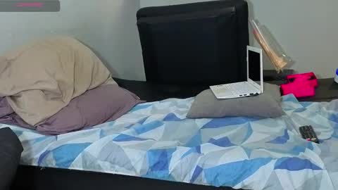 Snapshot of hotstud_999 chatting on November 4, 1:27 am Andres online show from November 4, 1:27 am