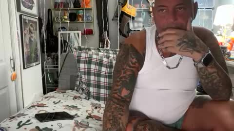 Snapshot of hotstuff775616 chatting on December 5, 2:42 am hotstuff775616 online show from December 5, 2:42 am