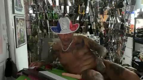 hotstuff775616 online show from May 20, 2:40 am
