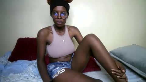 hott_asss online show from May 13, 8:38 pm