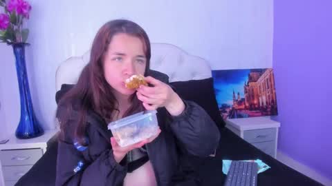 hott_barbie_ online show from November 19, 7:08 am