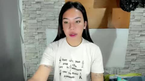 jelaigrande  online show from May 3, 12:38 am