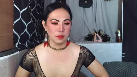 Snapshot of hott_summerr chatting on June 6, 6:07 am Alex Summer online show from June 6, 6:07 am