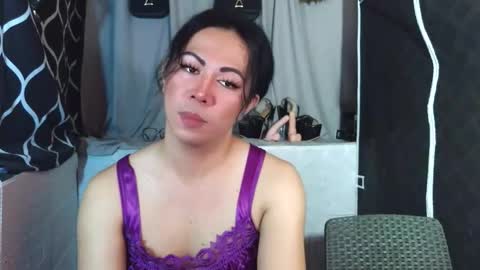 Snapshot of hott_summerr chatting on June 11, 6:33 am Alex Summer online show from June 11, 6:33 am
