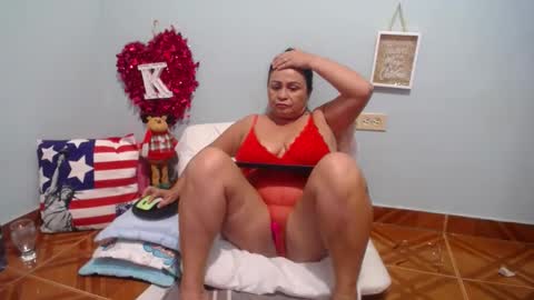 Snapshot of hottasttywoman chatting on December 31, 11:17 pm victorya karolyna online show from December 31, 11:17 pm