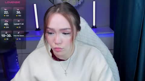 Snapshot of hottease_pvt chatting on December 2, 5:19 pm hello Im Eva online show from December 2, 5:19 pm