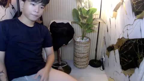 hottestloues online show from June 8, 12:58 am
