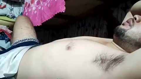 HottestPinoy32 online show from May 6, 2:40 am