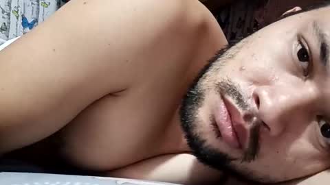 HottestPinoy32 online show from May 9, 2:22 pm