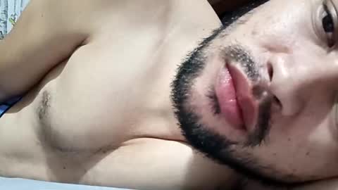 HottestPinoy32 online show from May 11, 7:14 am