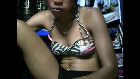 Snapshot of hottie_baddie14 chatting on December 1, 7:19 pm hottie baddie14 online show from December 1, 7:19 pm