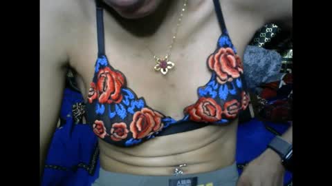 Snapshot of hottie_baddie14 chatting on December 4, 9:45 pm hottie baddie14 online show from December 4, 9:45 pm