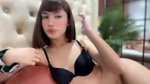 hottie_carlinexx online show from December 16, 5:34 am