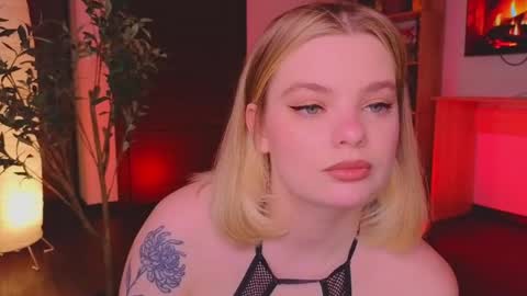 Snapshot of hottie_jane chatting on April 18, 5:11 am Jane online show from April 18, 5:11 am