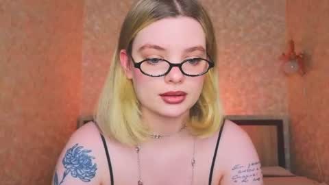 Snapshot of hottie_jane chatting on June 10, 3:44 pm Jane online show from June 10, 3:44 pm