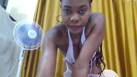 Snapshot of hottie_mammy chatting on January 17, 12:43 pm hottie_mammy online show from January 17, 12:43 pm