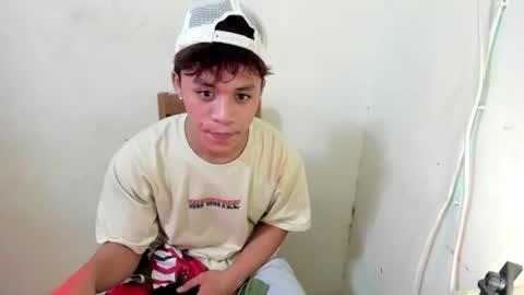hottie_migs online show from July 12, 1:02 pm