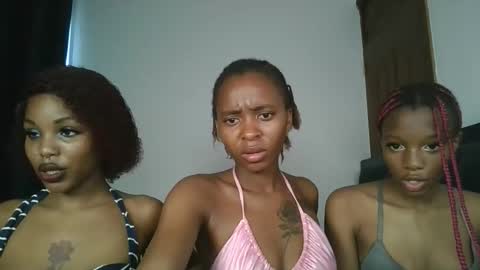 Snapshot of hottie_mistie chatting on April 13, 9:37 am hottie_mistie online show from April 13, 9:37 am