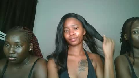 Snapshot of hottie_mistie chatting on April 16, 9:15 pm hottie_mistie online show from April 16, 9:15 pm