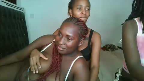 Snapshot of hottie_mistie chatting on April 18, 10:32 pm hottie_mistie online show from April 18, 10:32 pm
