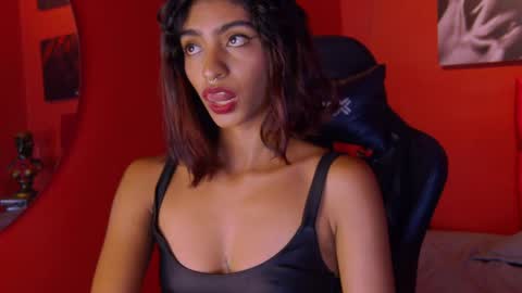 Veronica independent model online show from May 1, 8:46 pm