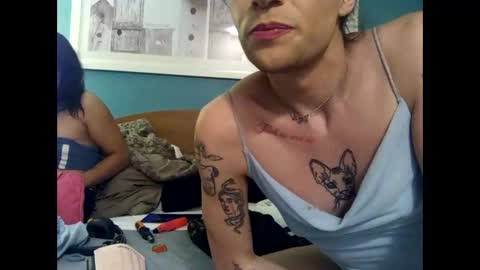 Snapshot of hottiefrmhell97 chatting on December 16, 6:29 am Lucky online show from December 16, 6:29 am