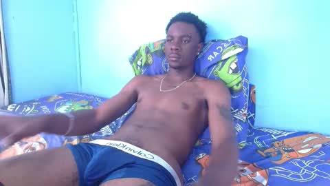 Snapshot of hottiekingny chatting on December 1, 8:25 pm independent Model online show from December 1, 8:25 pm