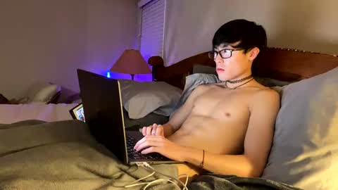 hottiewithabody101 online show from April 30, 8:57 pm