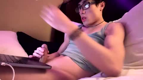 Snapshot of hottiewithabody101 chatting on May 13, 2:25 pm hottiewithabody101 online show from May 13, 2:25 pm
