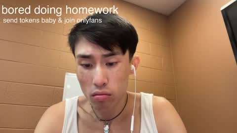 Snapshot of hottiewithabody101 chatting on June 30, 1:56 pm hottiewithabody101 online show from June 30, 1:56 pm