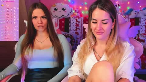 Snapshot of hotty_girls_here chatting on January 2, 6:07 am Ivanna and Jessica online show from January 2, 6:07 am