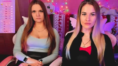 Snapshot of hotty_girls_here chatting on January 19, 1:01 pm Ivanna and Jessica online show from January 19, 1:01 pm